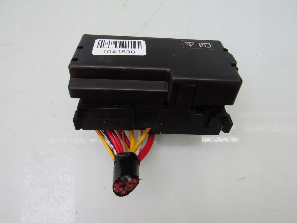 фото №1, Hr-v ii 1.5 18r коробка предохранителей корпус