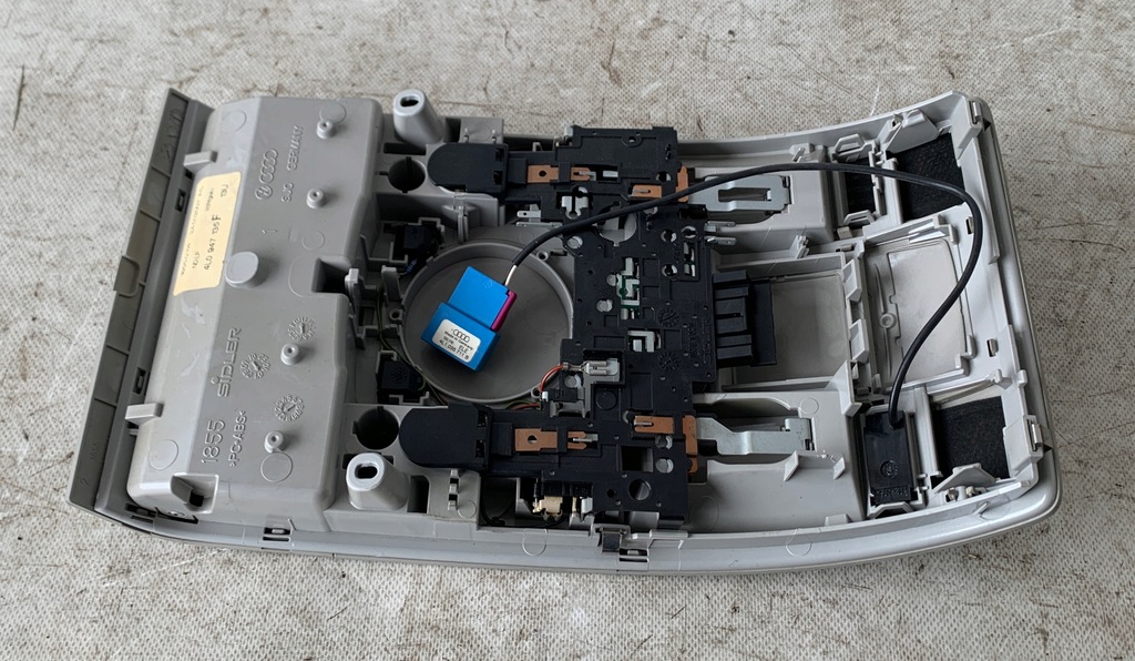 фото №5, Освещение кабины перед audi q7 4l 4l0947135f