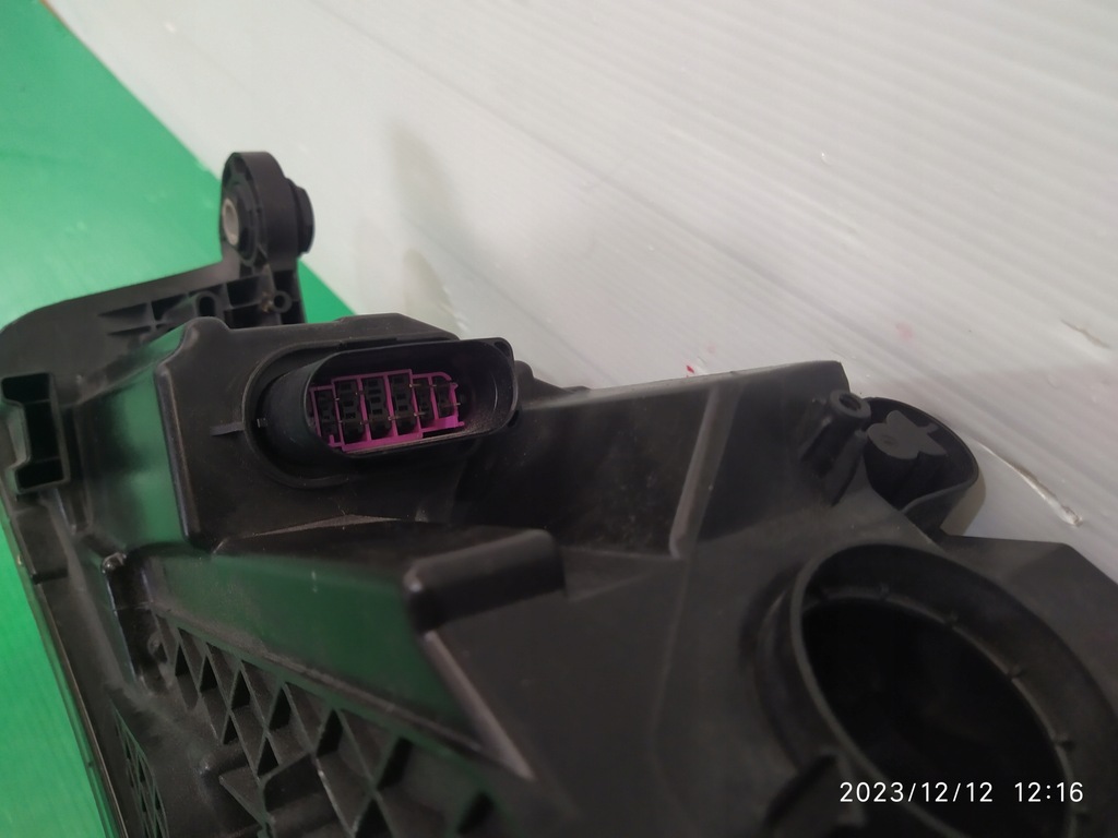 фото №9, Правая лампа перед фара bi-xenon skoda superb 3 iii 3v1941016a