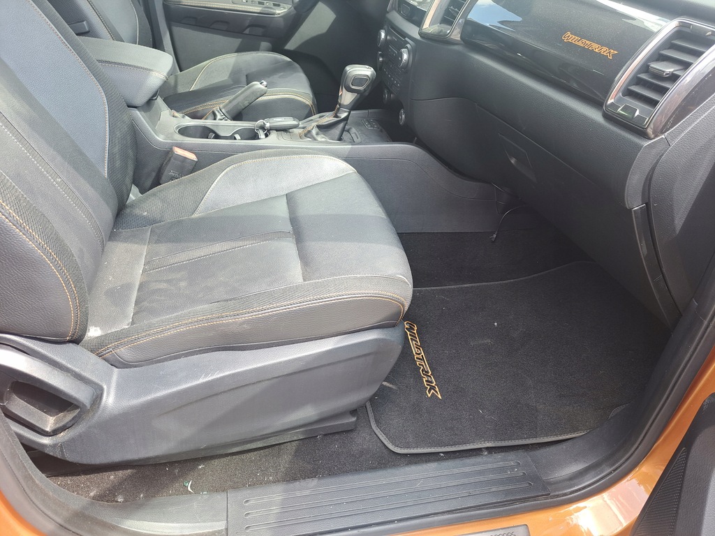 фото №11, Ford ranger 2021 wildtrak середина kompletny сиденья podsófitka консоль