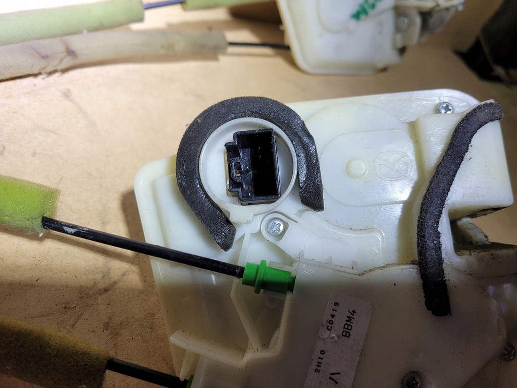 фото №11, Замки двері 4pin mazda 3 bl 09-13r bbm4