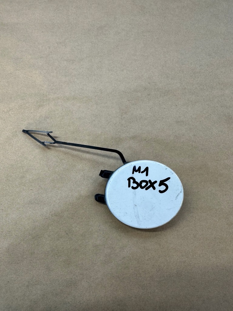 фото №1, Seat leon iv заглушка фаркоп перед 5fa805241a