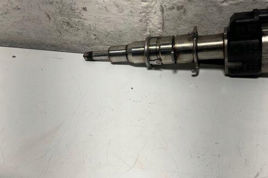 Инжектор bmw 5 f10 7585261 4.4l бензиновый 2012 с Разборки