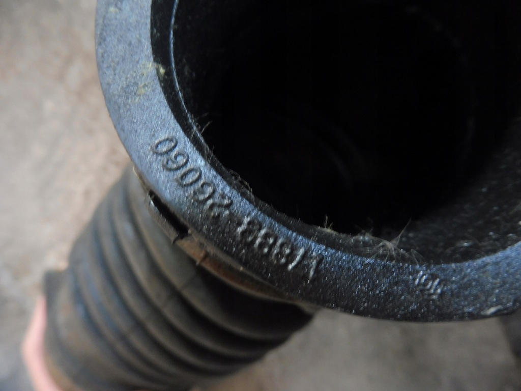 фото №4, Avensis t27 прокладка турбины + труба