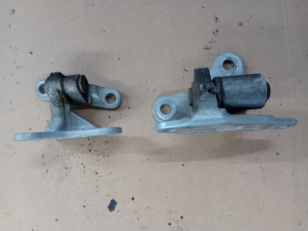 фото №1, Петлі двері правих mitshubishi colt vi 3d