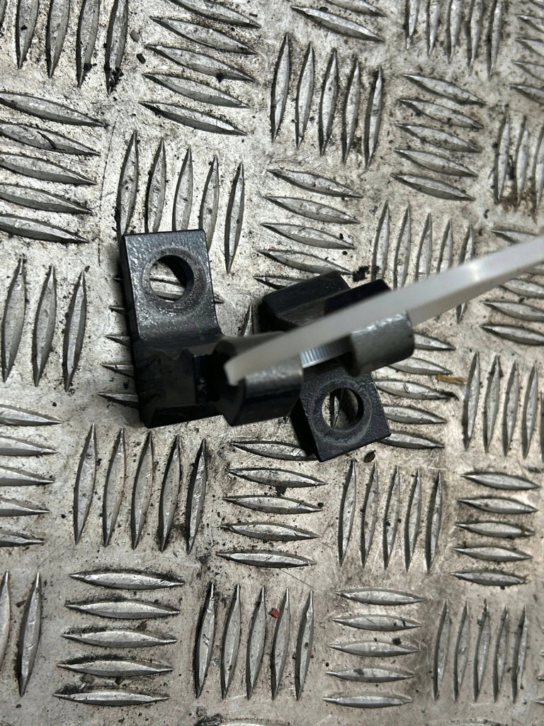 фото №1, Петля дверь левая комплект audi tt tts 8s 14-23 lz7s