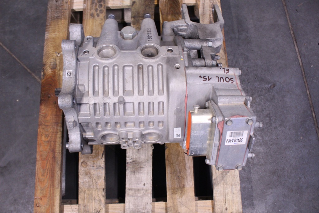 фото №6, Двигун електричний kia soul ii ev eco electric 15r. psev03106 przeb 57 tys