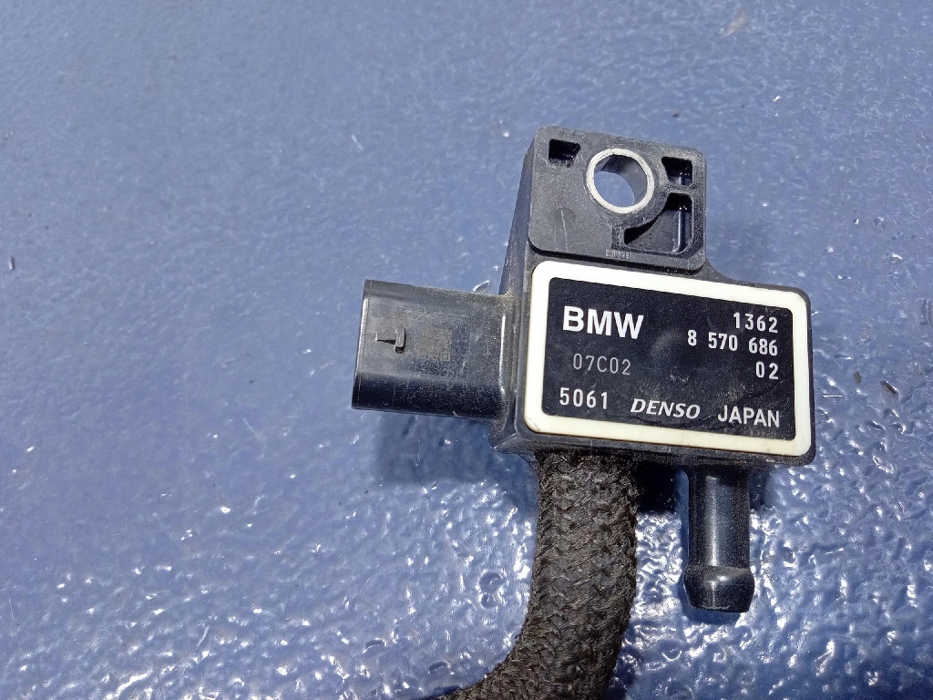 Bmw x6 g05 g06 4,4l 530km датчик тиску вихлопних газів 8570686 в Україні