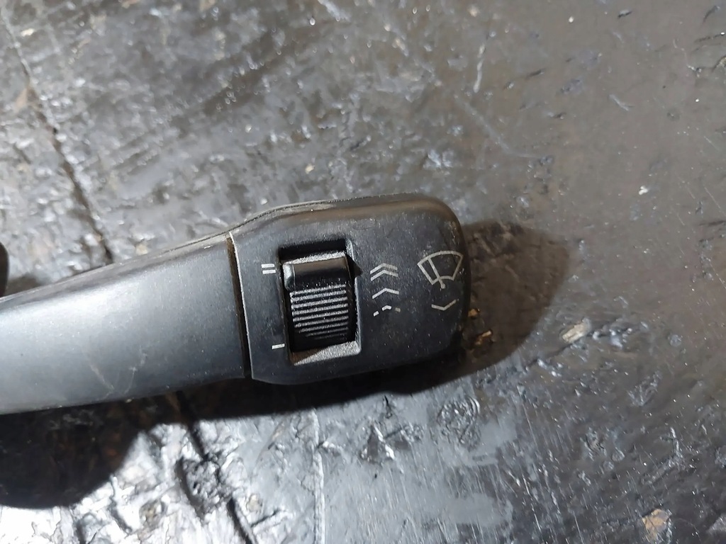 фото №7, Рычаг / переключатель дворник bmw 5 e39 8352013