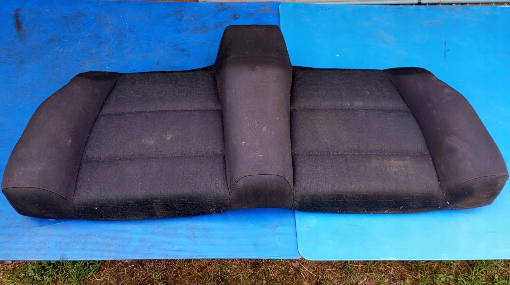 Bmw 3 e36 кабриолет  заднее сиденье комплектная сиденье спинка Цена