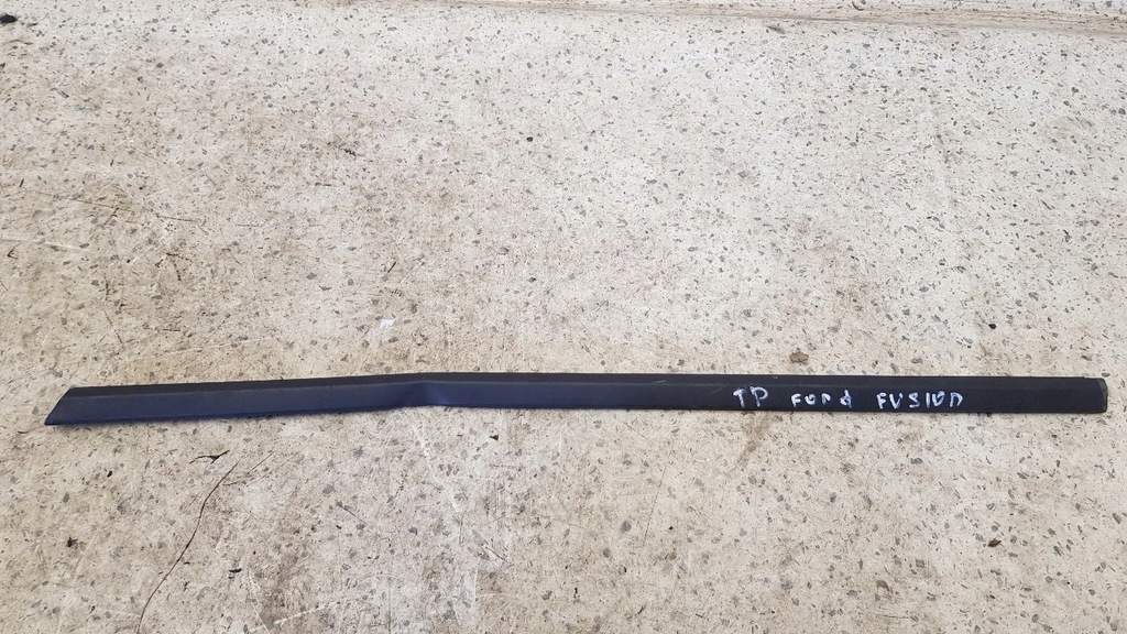 фото №1, Молдинг уплотнитель правый задняя ford fusion lift