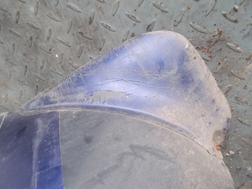 фото №5, Бампер задняя задний mazda 323c 12l