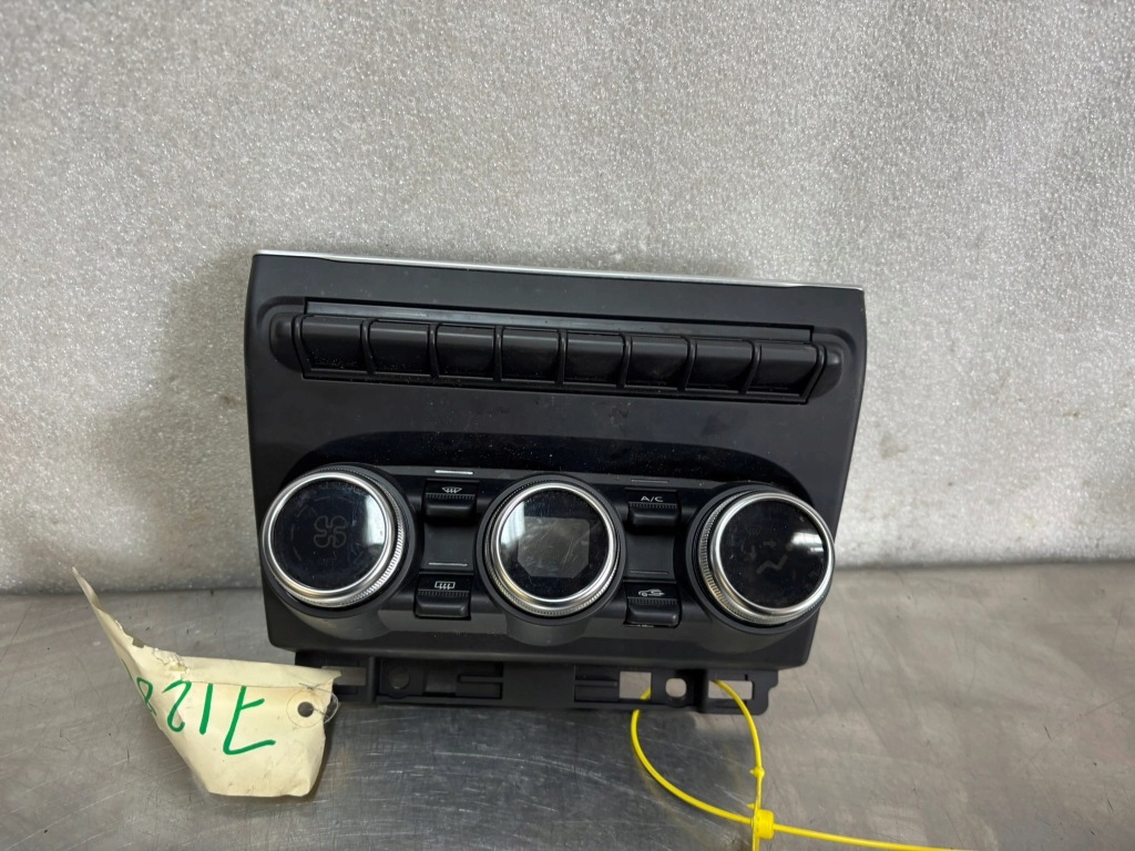 Купить Панель обдув кондиционера renault clio v captur ii 283e85899r 275100936r