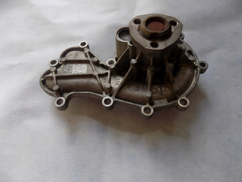 фото №3, Volkswagen оригинальный номер 059121008 насос wody