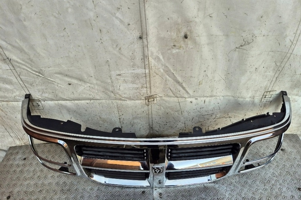 фото №13, Решётка радиатора dodge nitro 5kh12trmae 2.8l дизель 130kw 2009