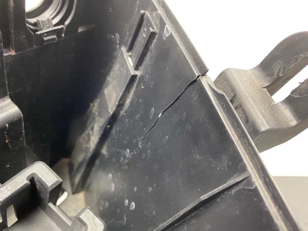 фото №7, Cadillac sts 05-11r корпус коробка предохранителей