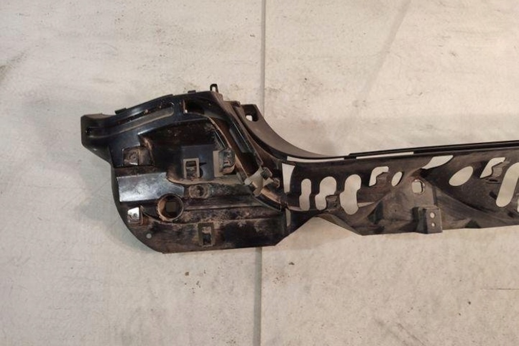 фото №12, Левый направляющая заднего бампера bmw 7 f01, f02 7183883 3.0l дизель 180kw 2009