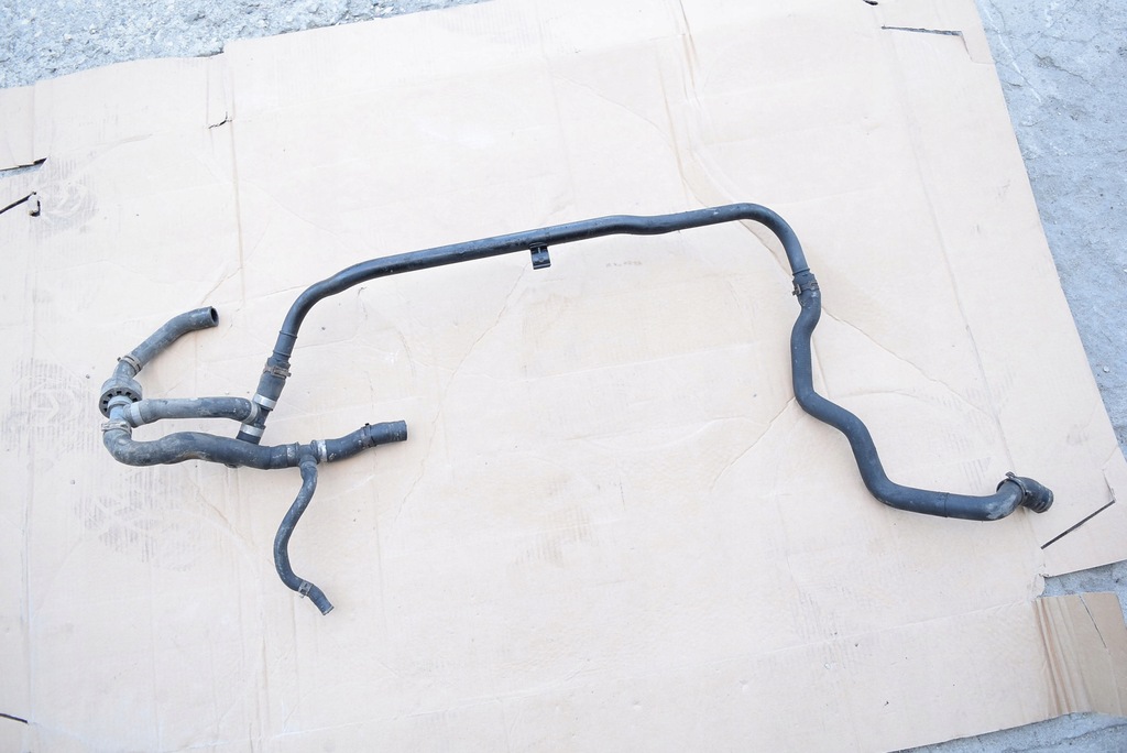 фото №1, Mercedes w211 4.0 wąż труба шланг радіаторний