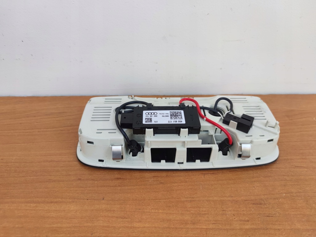 фото №2, Audi r8 4s лампа стельовий + датчик руху bdb