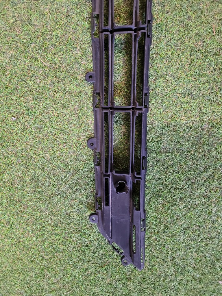 фото №7, Volvo xc40 решітка середня бампера 31449342