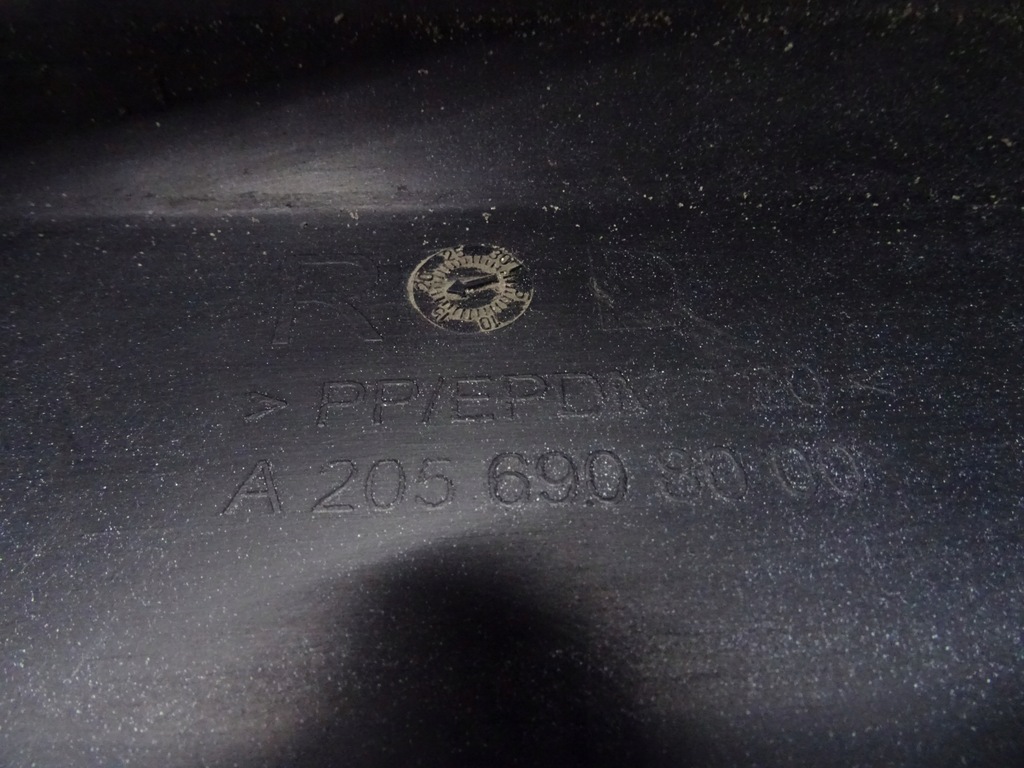 фото №10, C-klasa w205 coupe amg молдинг порог a2056908000 llu