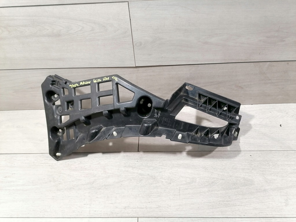 фото №1, Macan направляющая бампер левый задняя 95b807253c