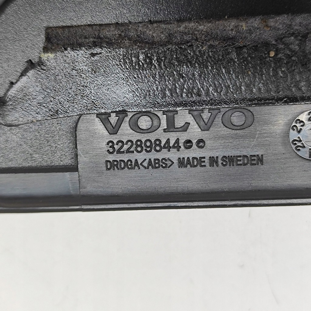 фото №7, Volvo xc40 2024 молдинг бічна