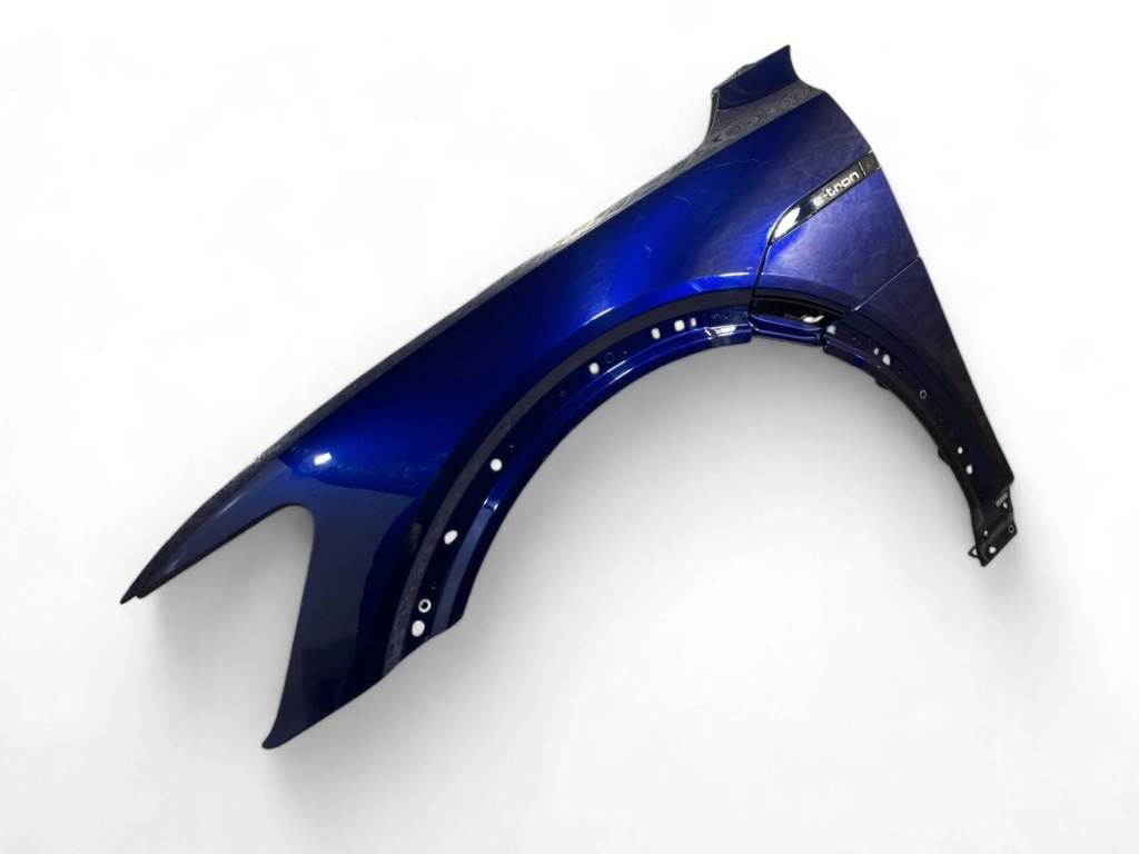 Audi e-tron 2021 крыло передний в Украине