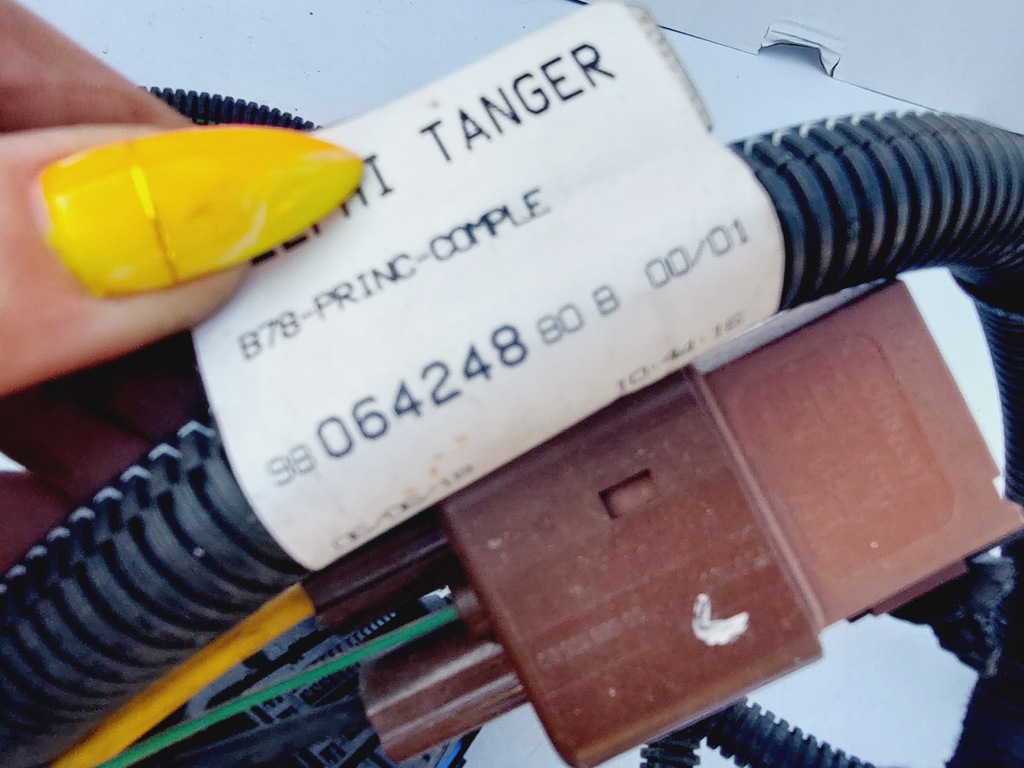 фото №6, C4 picasso ii корпус предохранителей 98064248080b