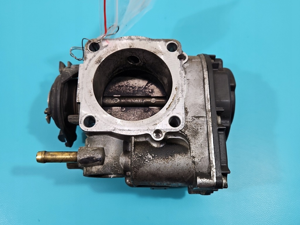 фото №9, Дроссельная заслонка audi a3 8l 06a133064j 1.6 sr