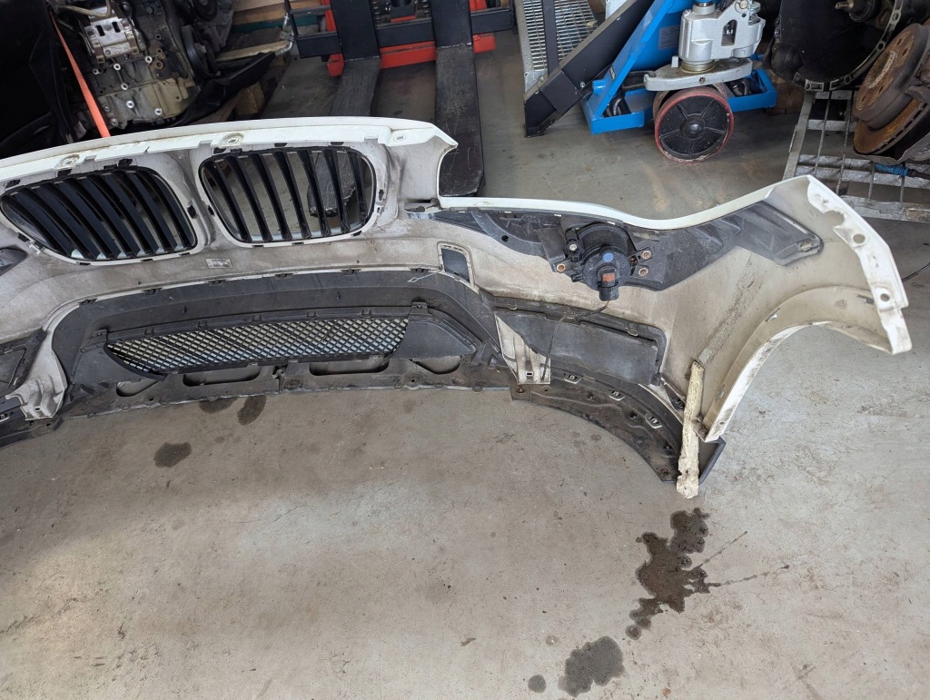 фото №15, Bmw x1 e84 lift 2012-2015 бампер перед передний kompletny белый