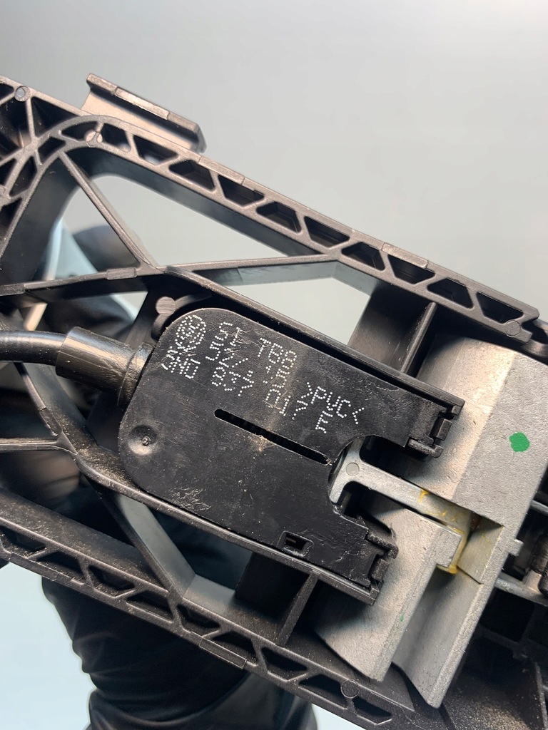 фото №9, Vw golf vii skoda yeti fabia ручка дверь наружных левый задняя 5n0837017e