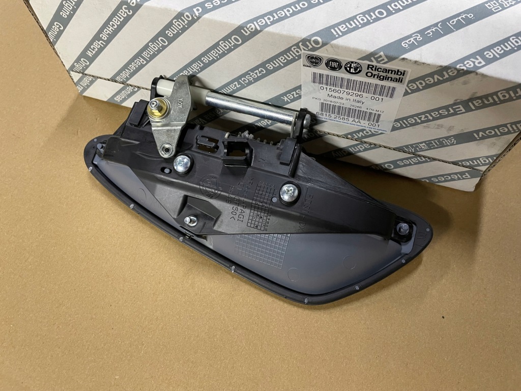 фото №3, Alfa romeo 159 ручка зовнішня задня права nowa