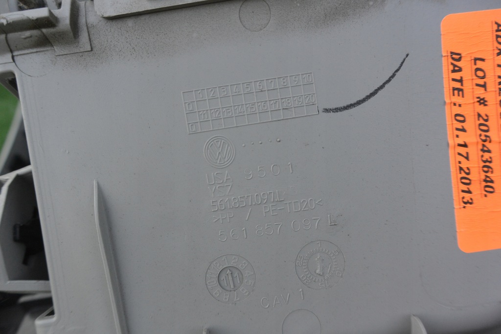 фото №10, Бардачок пасажира szary vw passat b7 usa