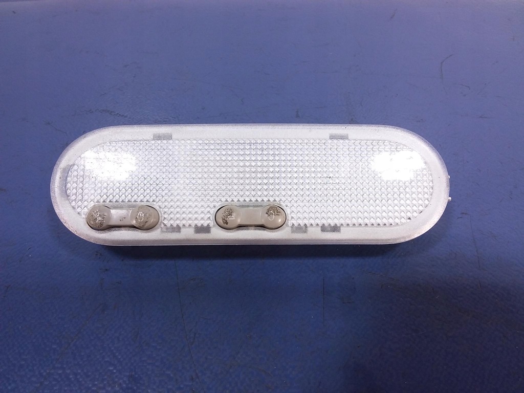 фото №1, Renault clio iii фонари внутреннее 8200073231