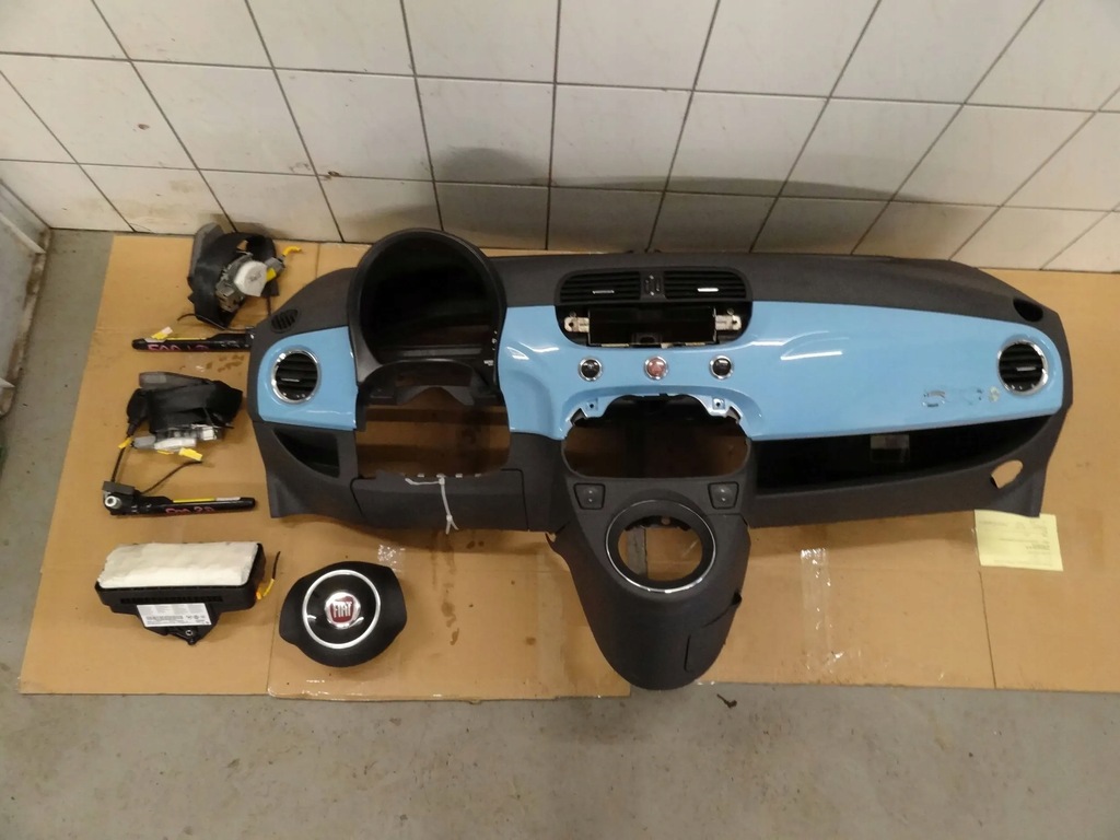 фото №1, Консоль комплект fiat 500 przed lift ремни подушка безопасности