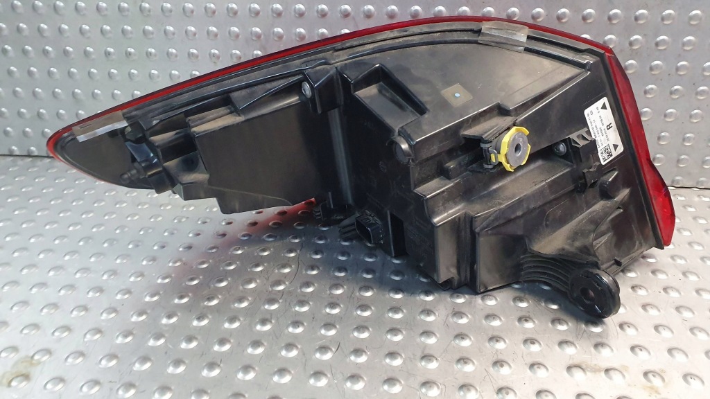 фото №6, Лампа задняя правая bmw 1 f40 led 7450644 19-