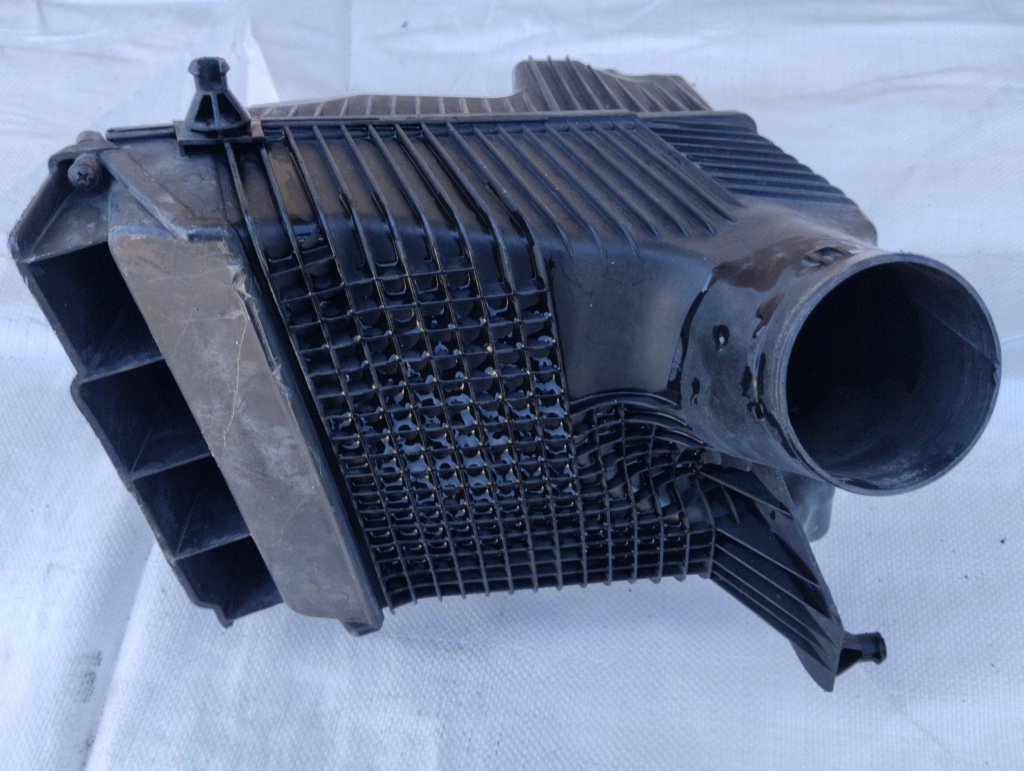 фото №3, Корпус фильтра воздуха renault scenic ii 2 megane ii 2 1.9 dci 8200545280