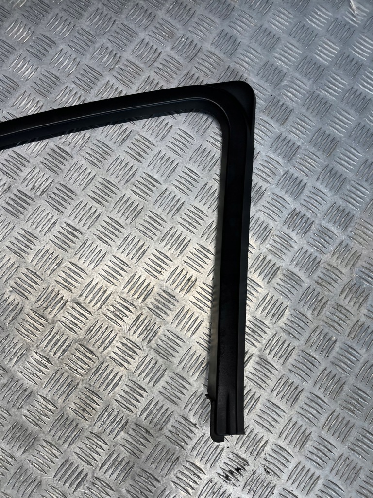 фото №4, Audi q7 4l рамка двері правий перед 4l0867610