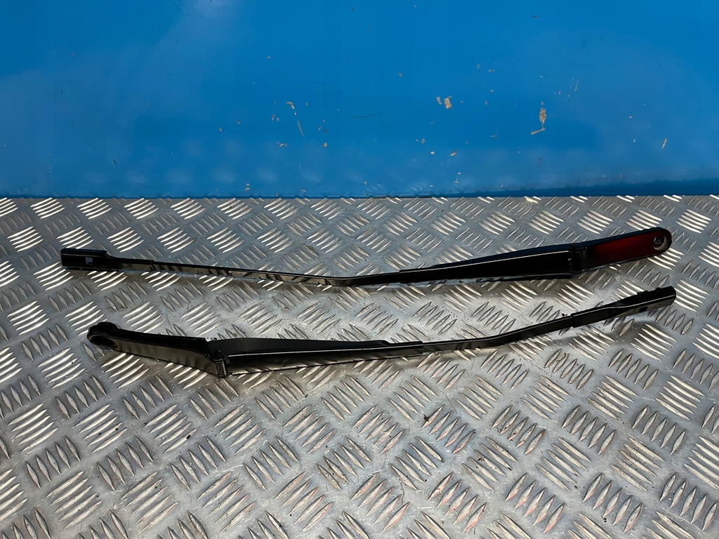 фото №1, Audi a4 b9 рычаги дворник комплект europa