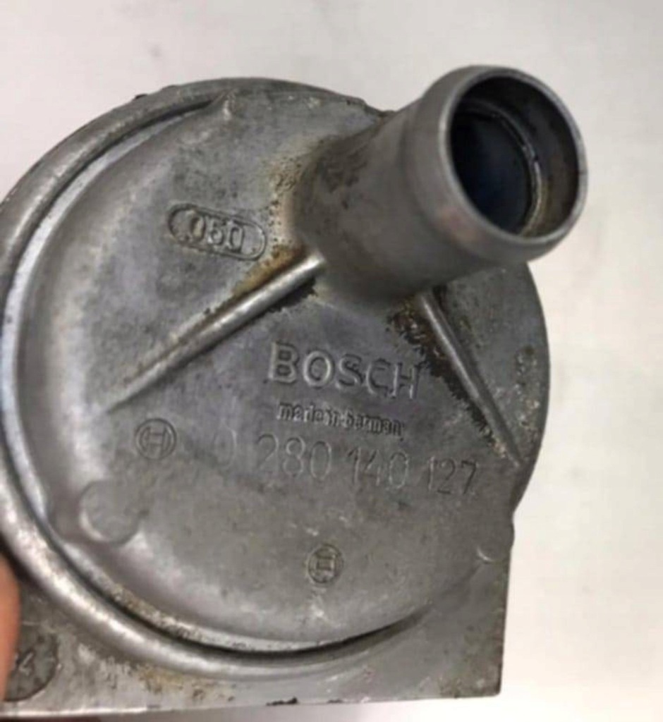 Mercedes-benz w123 1983 m102 2,3e клапан воздуха в Украине