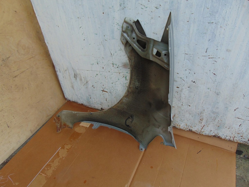фото №12, Крыло правый перед toyota auris 1 2007-