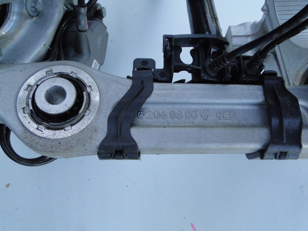 фото №6, Mercedes c klasa 206 w206 поворотный кулак передняя правая лапа правое 4matic
