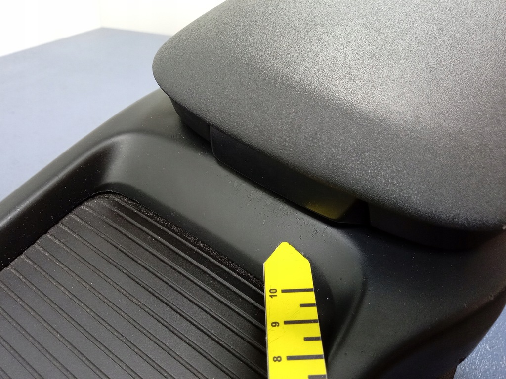 фото №7, Volvo v40 ii 12- тунель середній підлокітник