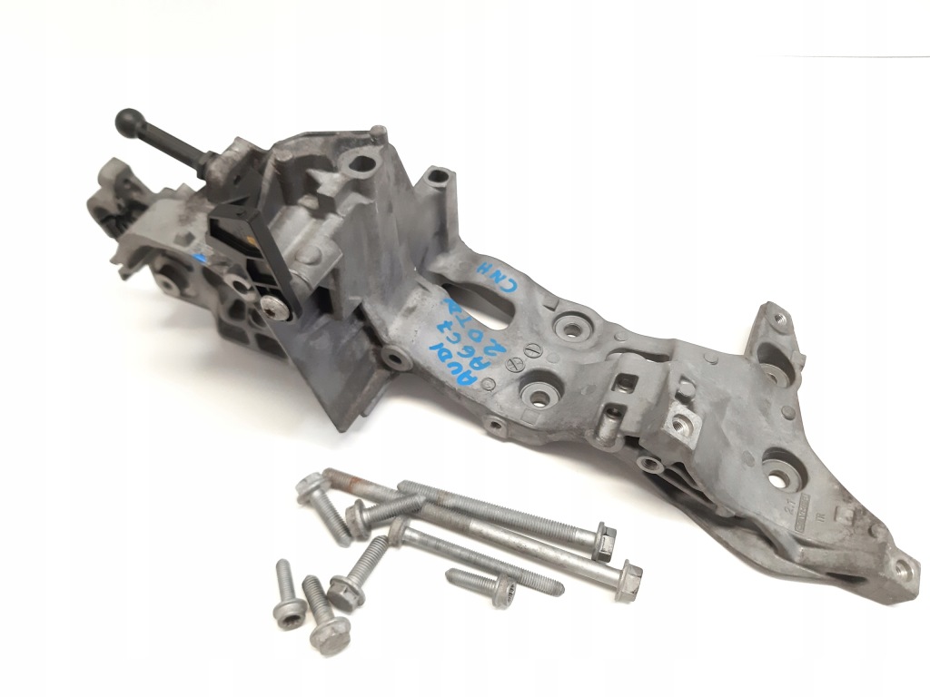 Audi a6 c7 2.0 tdi cnh 04l903143d кронштейн генератора с Разборки