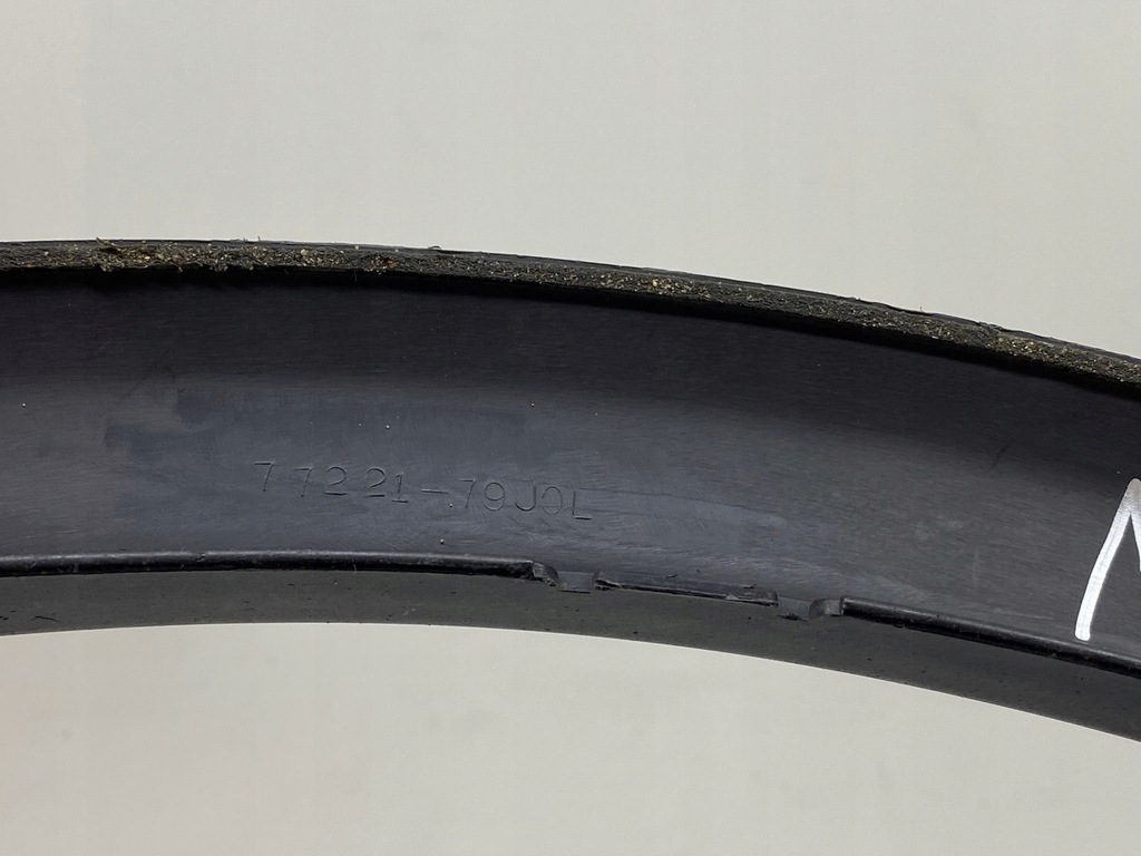 фото №9, Молдинг крила накладка suzuki sx4 лівий перед