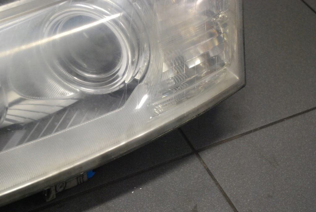 фото №9, Лампа лівий перед ксенон audi a8 d3 uk lift