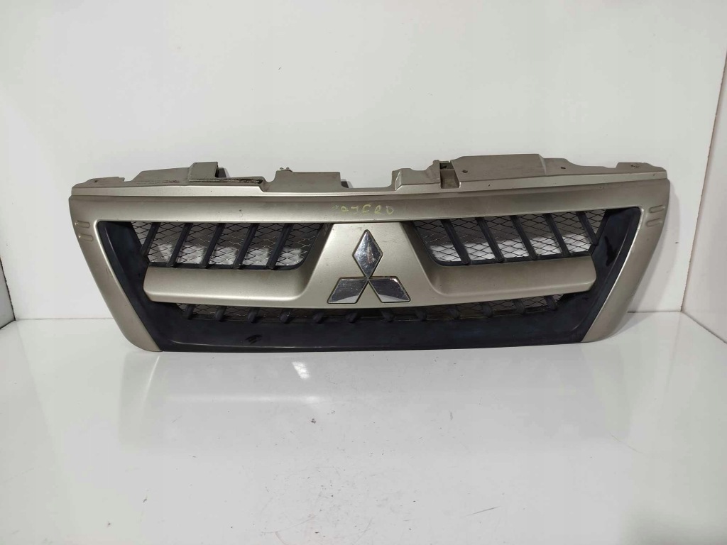 фото №1, Решётка радиатора решётка радиатора оригинал mitsubischi pajero iii 00-06