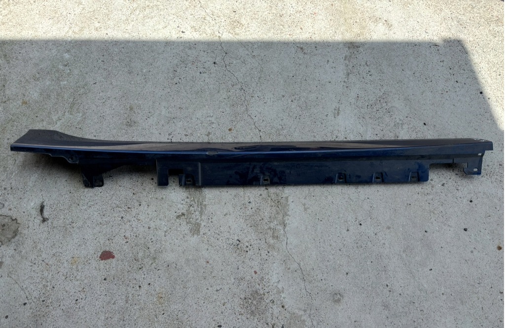 фото №1, Bmw 1 f40 молдинг порог правая 7461382