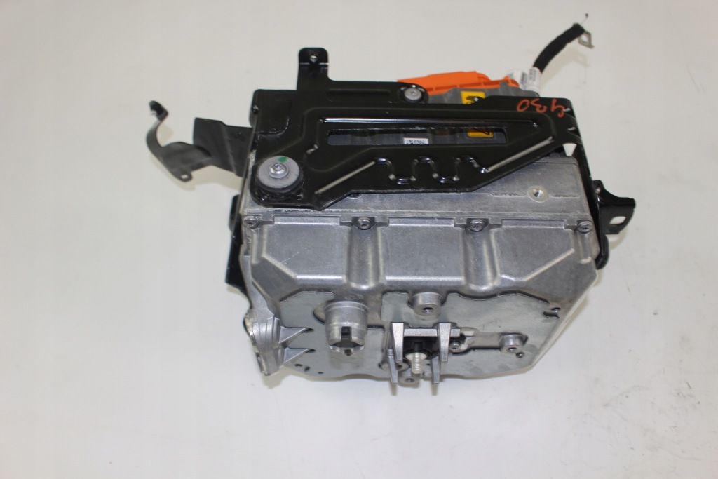 Bmw g30 инвертор преобразователь напряжения 9798799 Киев